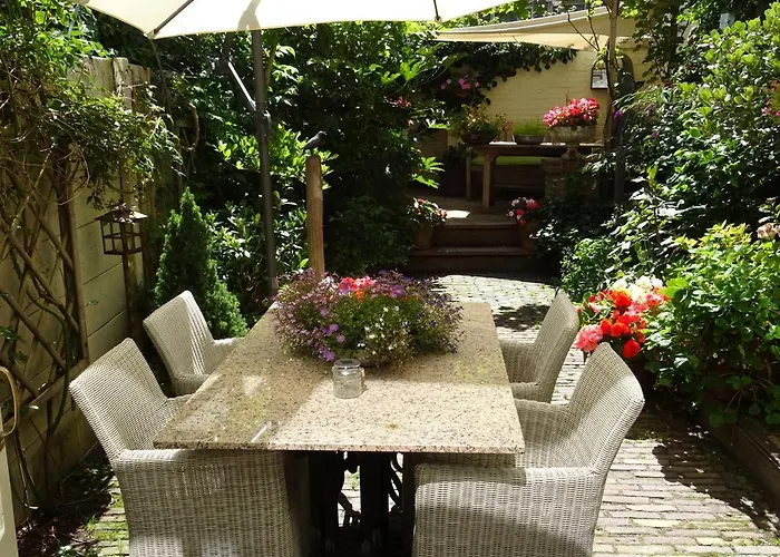 Emma's Bed & Breakfast Haag